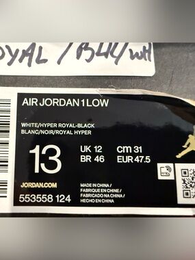 Jordan Low Top Sneaker in Black and Royal Blue size 13 only worn once mint
